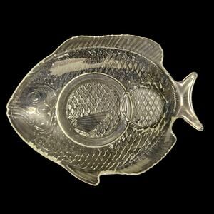 Set of 4 Vintage Clear Glass Fish Shaped Plates 8"x6.5" Textured Design